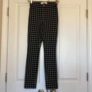 Hollister NWT sz ZS ultra high-rise black w/white pants